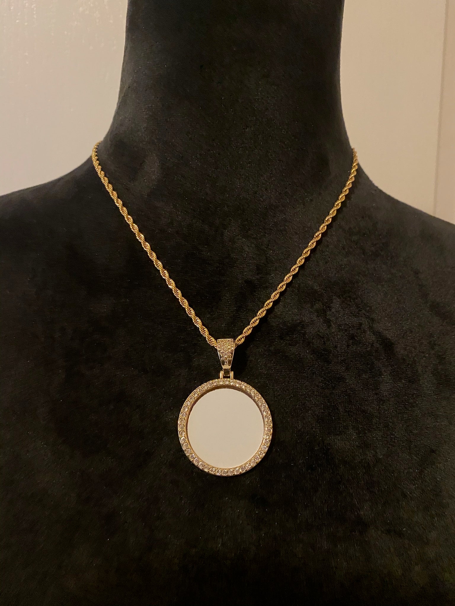 Round Sublimation Necklace – Limitless Blanks